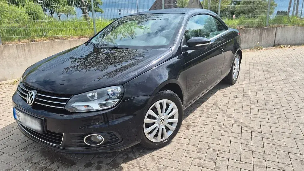 Używany VW Eos 122 KM (89 kW) 2011 Czarny Kabriolet