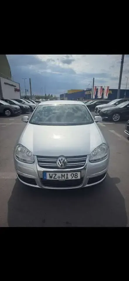 Używany VW Jetta 129 KM (94 kW) 2009 Sedan/Limuzyna
