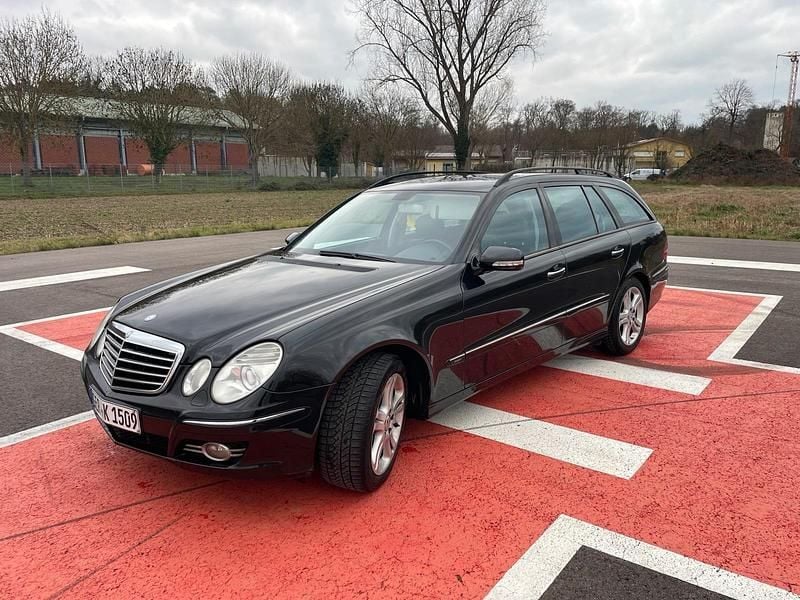 Gebraucht Mercedes E320 224 PS (164 kW) 2006 Schwarz Kombi