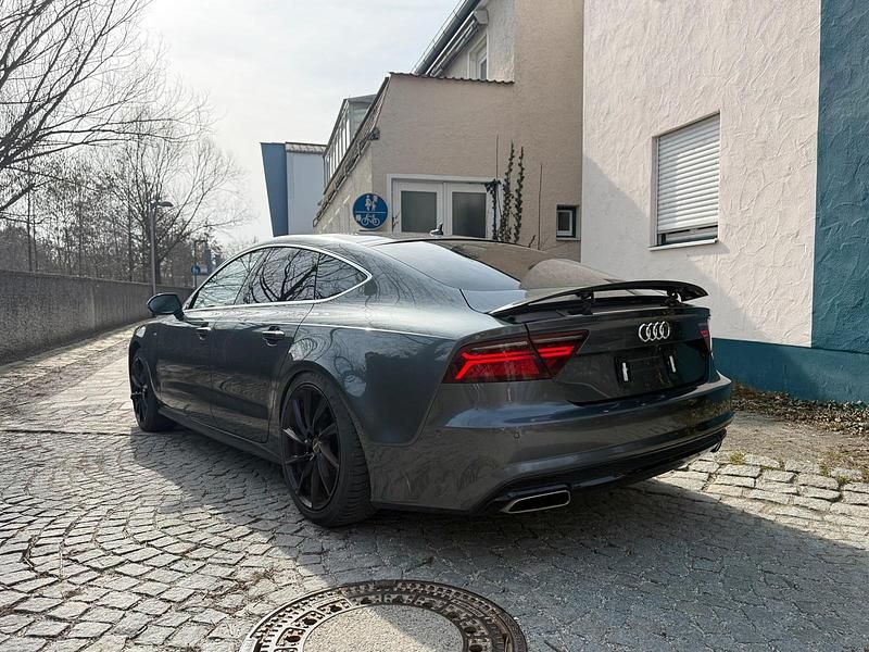 Gebraucht Audi A7 Advanced 320 PS (235 kW) 2015 Grau Kleinwagen