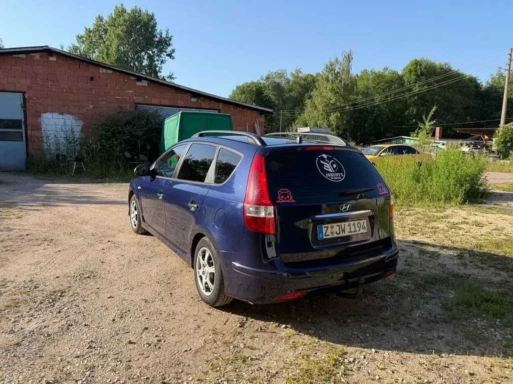 Gebraucht Hyundai i30 Classic 90 PS (66 kW) 2010 Blau Kombi