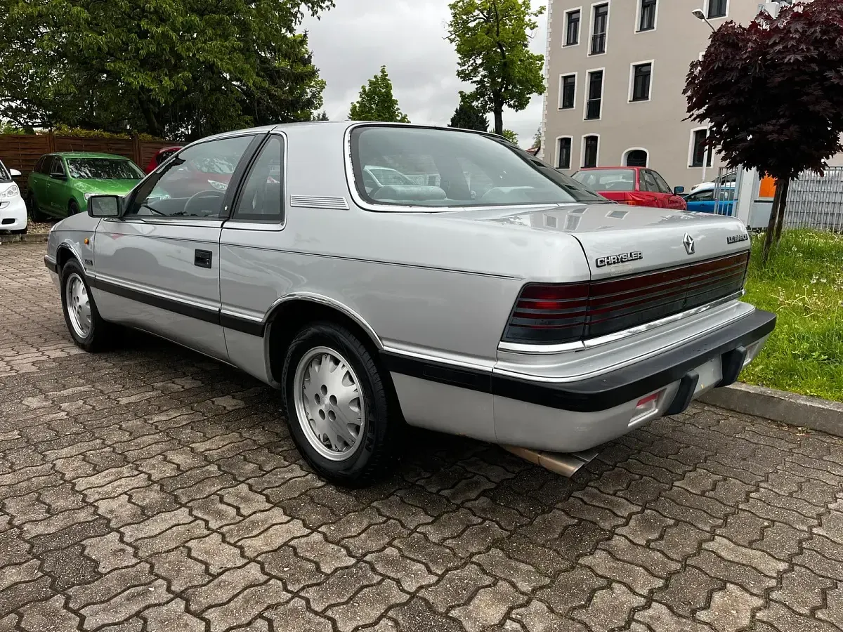 Używany Chrysler Le Baron 148 KM (108 kW) 1988 Srebrny Coupe