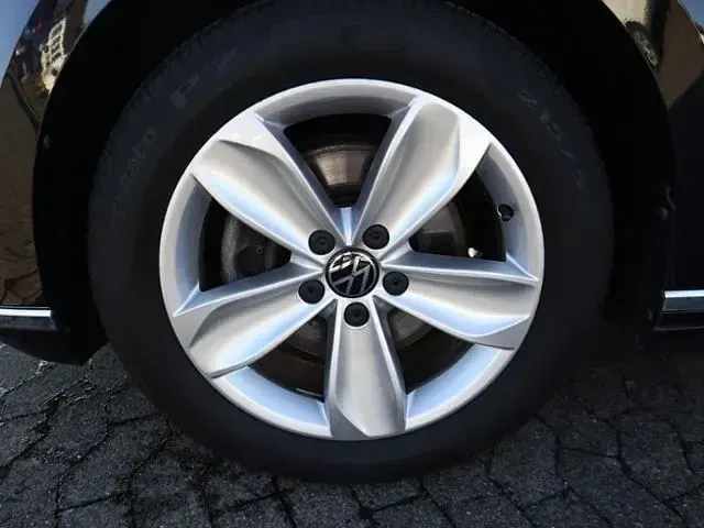 Gebraucht VW Passat Elegance 190 PS (139 kW) 2023 Deep black perleffekt Kombi