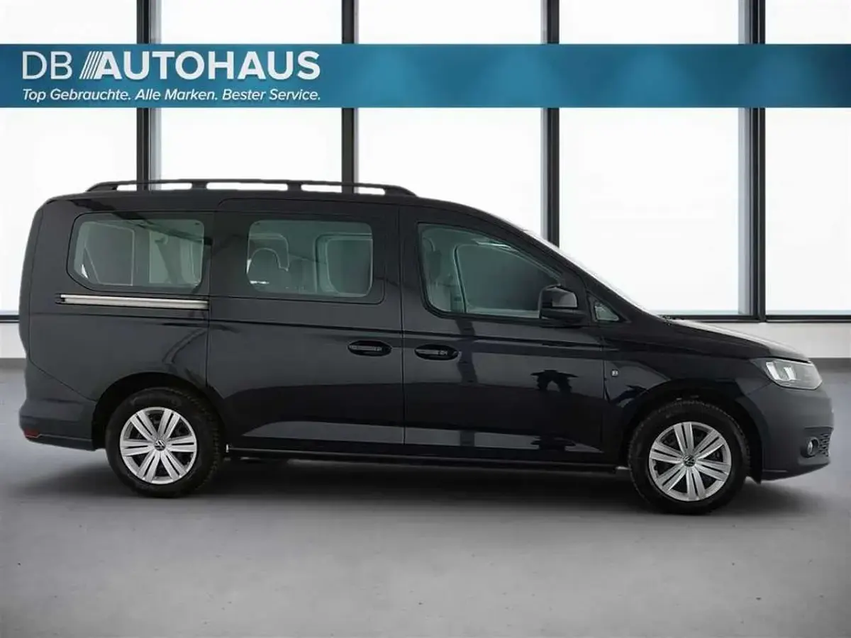 Second-hand VW Caddy 122 CP (89 kW) 2022 Negru Monovolum