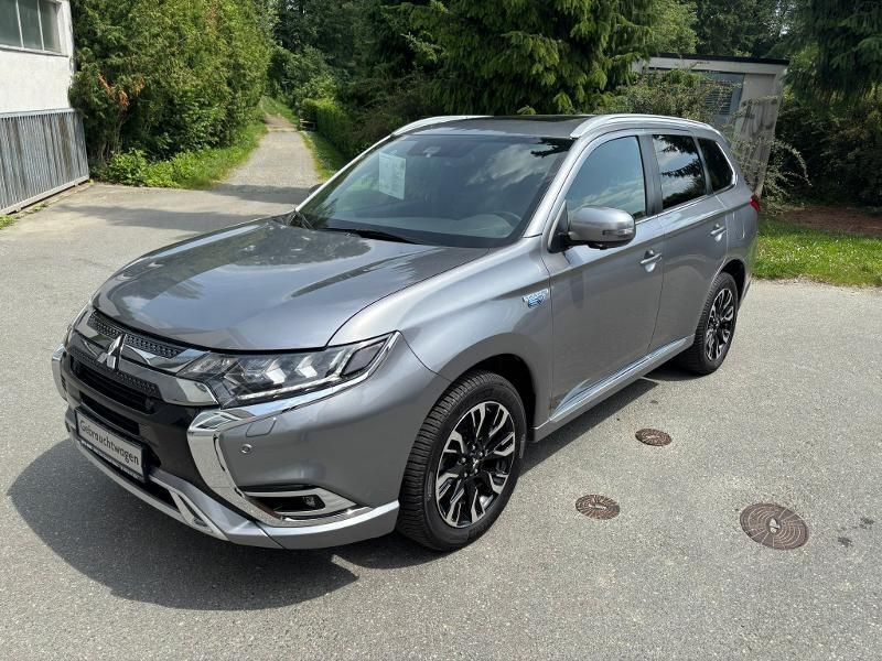 Platinumgrau Gebraucht 2020 Mitsubishi Outlander P-HEV Top SUV | 23.950 € (Fairer Preis) - Bild 1/4