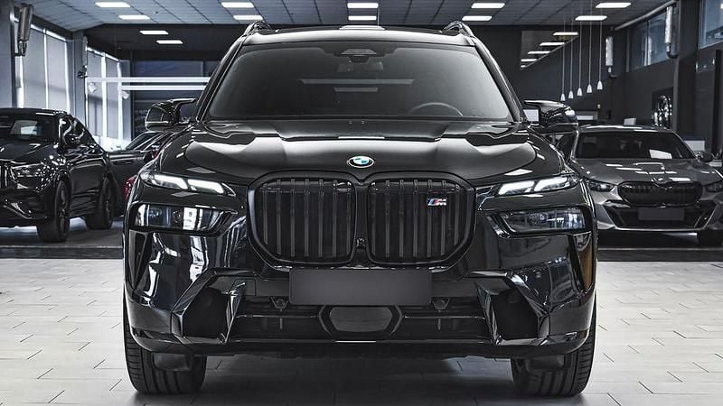 Gebraucht BMW X7 M Sport 530 PS (389 kW) 2023 Schwarz SUV