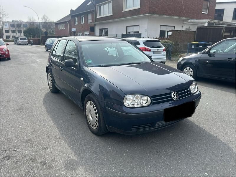 Gebraucht VW Golf IV 101 PS (74 kW) 2002 Blau Kleinwagen