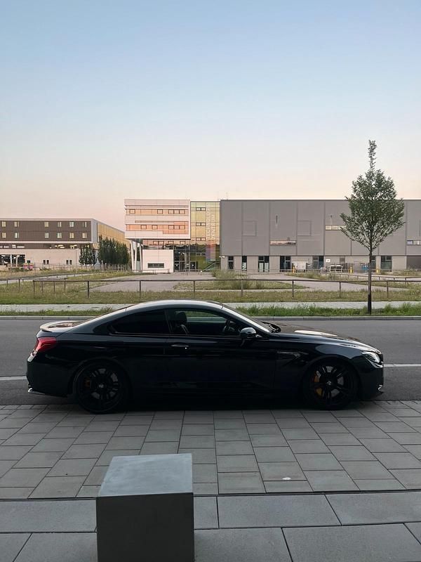 Schwarz Gebraucht 2014 BMW M6 Competition Edition Coupé | 42.900 € (Fairer Preis) - Bild 1/4