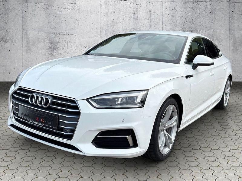 Weiß Gebraucht 2019 Audi A5 Sportback Sport Kleinwagen | 24.490 € (Guter Preis) - Bild 1/4
