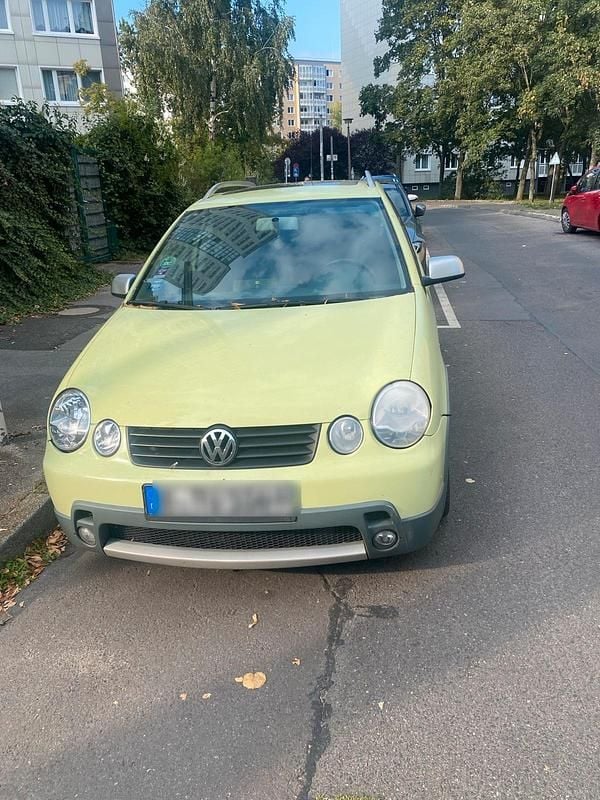 Gelb Gebraucht 2005 VW Polo Kleinwagen | 900 € (Superpreis) - Bild 1/4