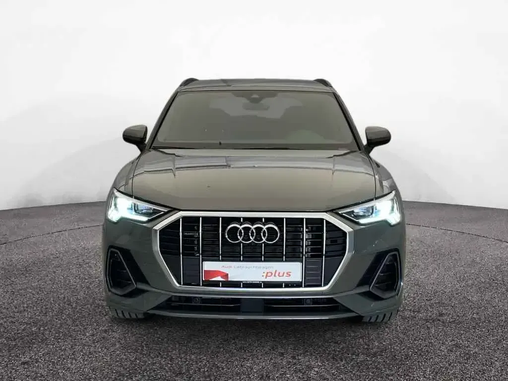 Gebraucht Audi Q3 S-Line 193 PS (141 kW) 2024 Grau SUV