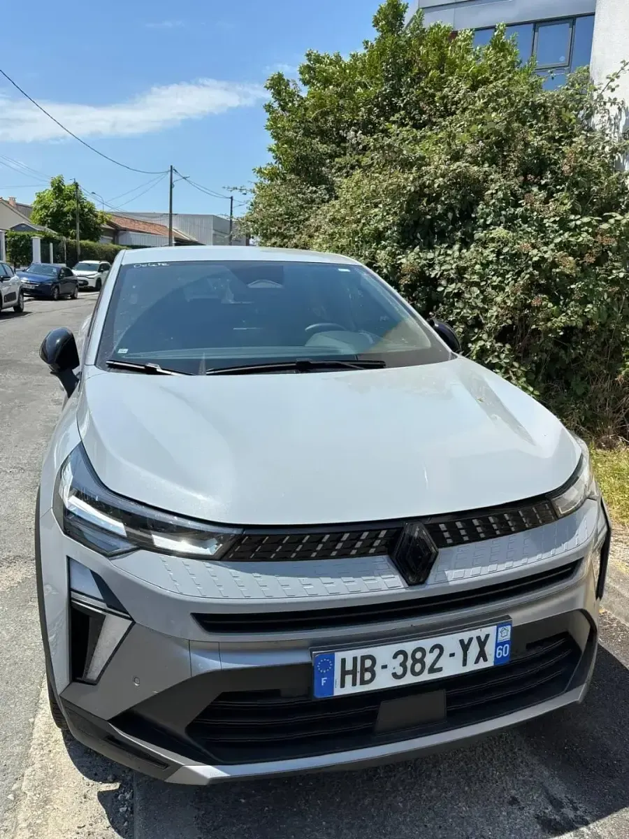 Gebraucht Renault Captur Esprit Alpine 94 PS (69 kW) 2025 Gris rafale SUV
