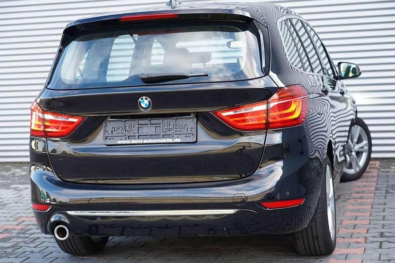 Gebraucht BMW 216 Luxury Line 116 PS (85 kW) 2021 Schwarz ii/bonnet fluid black SUV