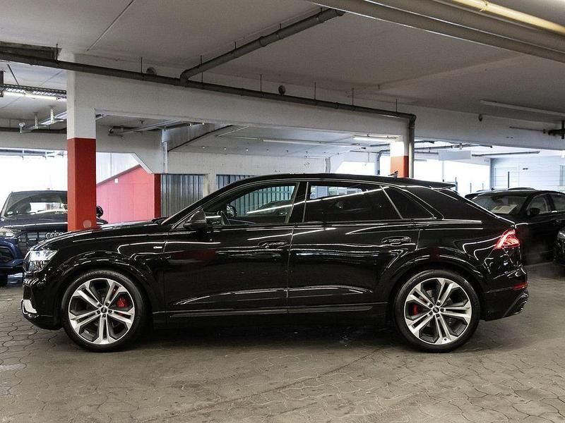 Gebraucht Audi Q8 Competition 286 PS (210 kW) 2023 Mythosschwarz metallic SUV