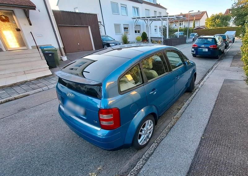 Second-hand Audi A2 70 CP (51 kW) 2002 Albastru Hatchback