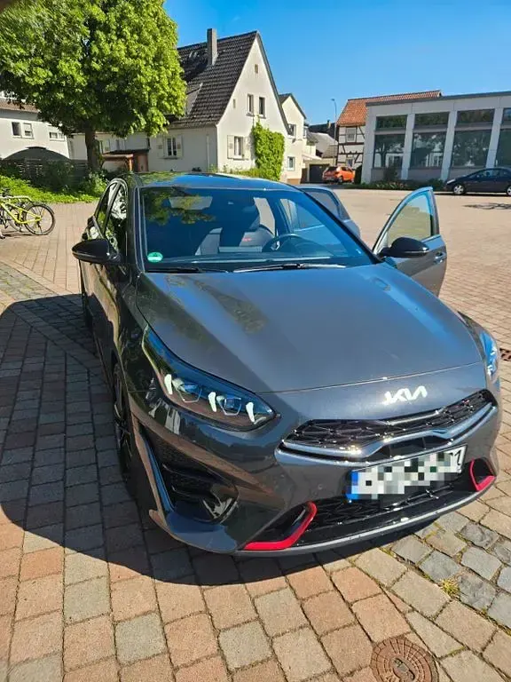 Używany Kia Ceed GT GT 204 KM (150 kW) 2024 Szary Sedan/Limuzyna
