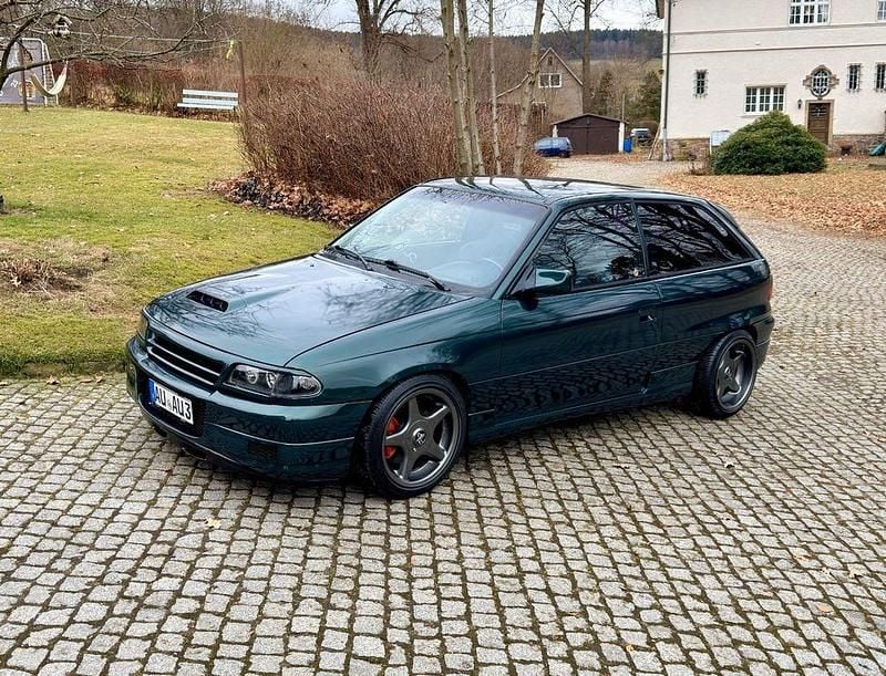 Gebraucht Opel Astra 211 PS (155 kW) 1992 Grün Limousine