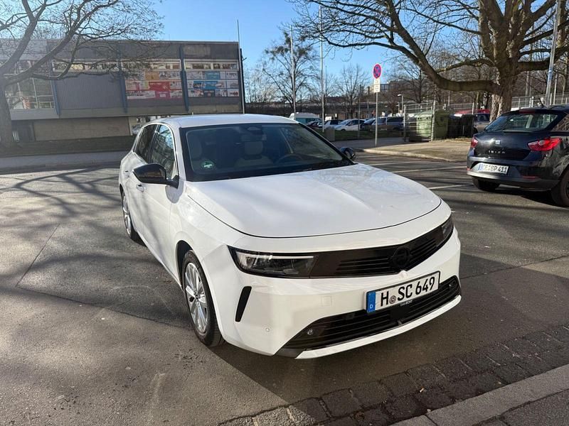 Gebraucht Opel Astra Edition 131 PS (96 kW) 2024 Weiß Limousine