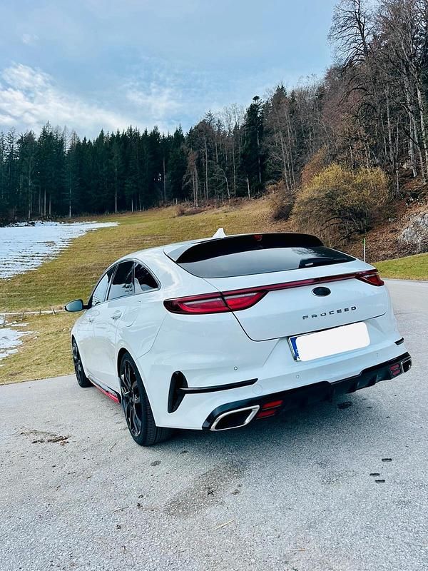 Gebraucht Kia ProCeed GT 204 PS (150 kW) 2020 Weiß Kombi