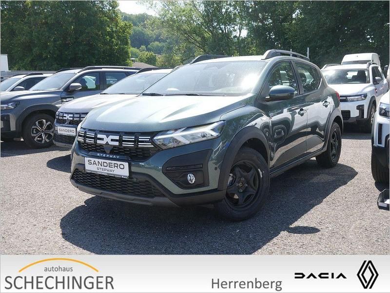 Grün Neu 2025 Dacia Sandero Expression Kleinwagen | 19.749 € (Etwas zu teuer) - Bild 1/4