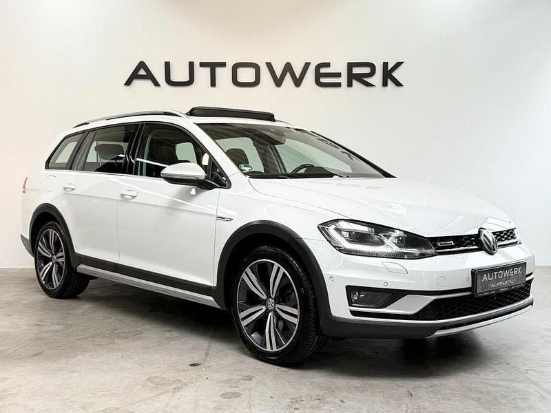 Weiß Gebraucht 2019 VW Golf VII Kombi | 16.750 € (Fairer Preis) - Bild 1/4