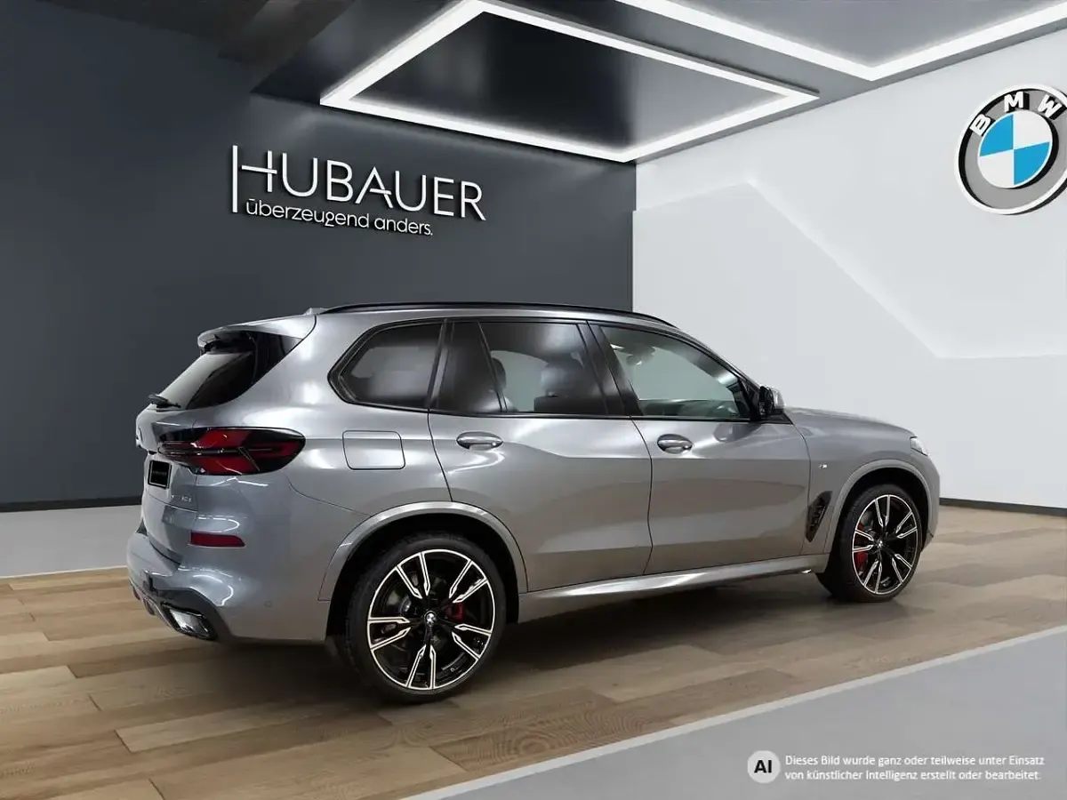 Neu BMW X5 M Sport 298 PS (219 kW) 2025 Grau SUV