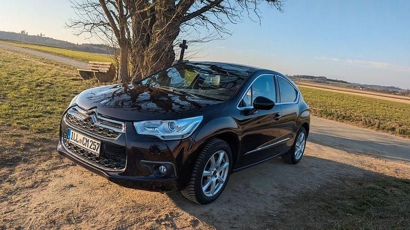 Gebraucht Citroën DS4 Sport Chic 200 PS (147 kW) 2014 Violett Kleinwagen