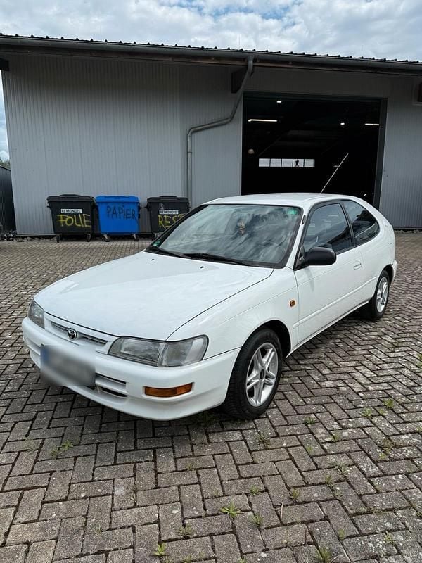 Weiß Gebraucht 1997 Toyota Corolla Kleinwagen | 2.200 € - Bild 1/4