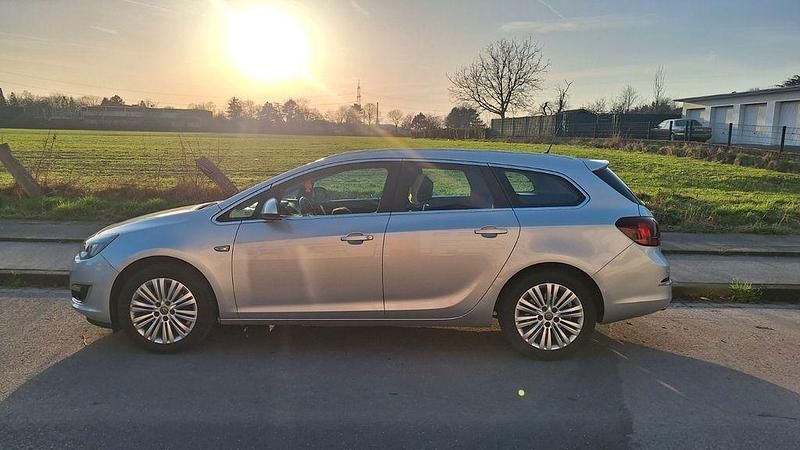 Gebraucht Opel Astra 165 PS (121 kW) 2013 Silber Kombi
