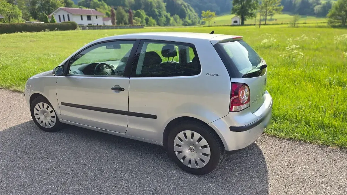 Używany VW Polo Edition 84 KM (61 kW) 2006 Srebrny Hatchback