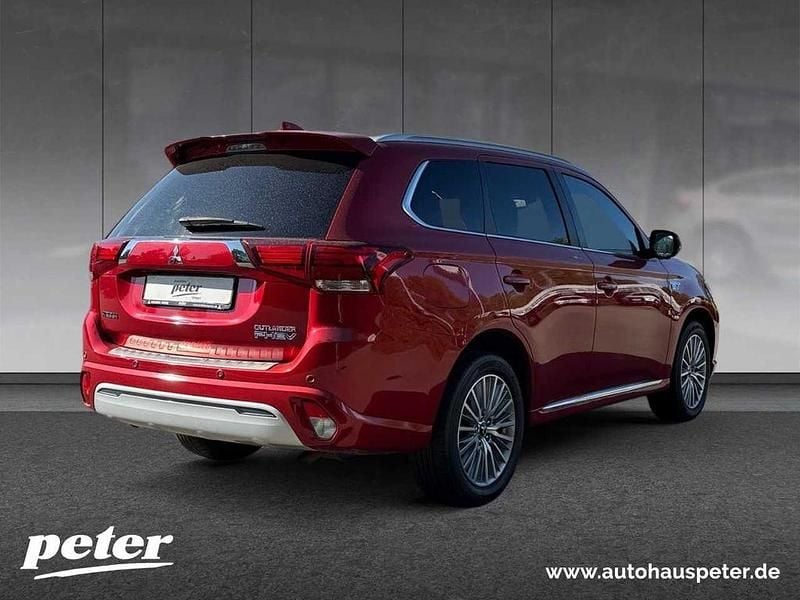 Gebraucht Mitsubishi Outlander P-HEV Intro Edition 224 PS (164 kW) 2018 Rot SUV