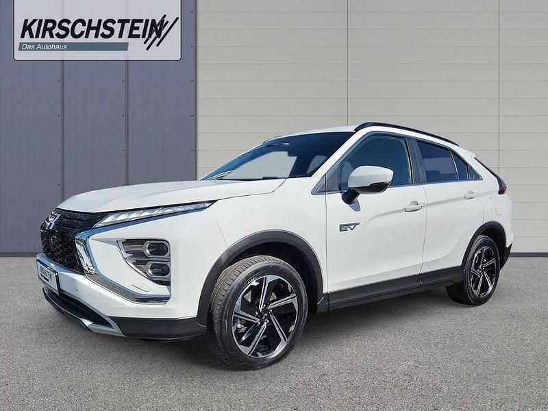 Gebraucht Mitsubishi Eclipse Cross Plus 188 PS (138 kW) 2022 Weiß SUV