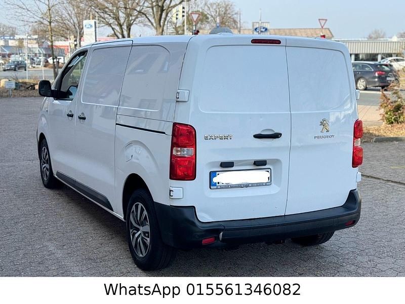 Gebraucht Peugeot Expert Premium 122 PS (89 kW) 2017 Weiß Van