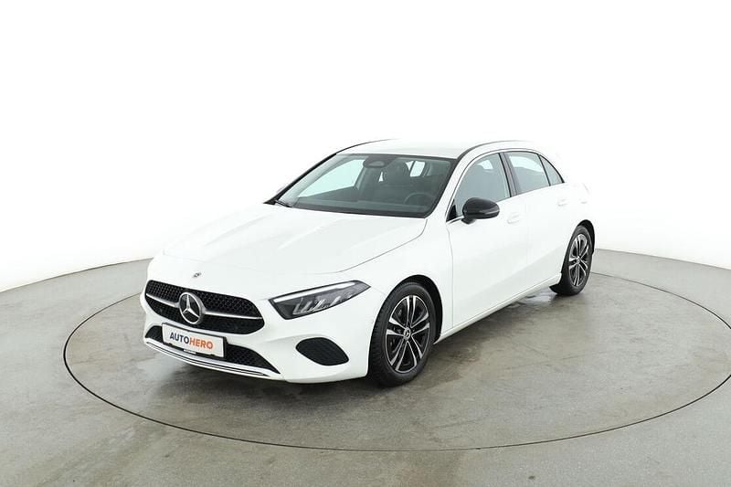 Gebraucht Mercedes A180 Progressive 136 PS (100 kW) 2024 Weiß Limousine