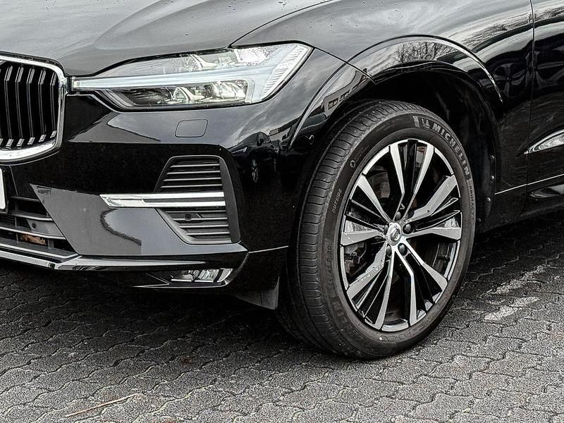 Gebraucht Volvo XC60 Core 197 PS (144 kW) 2023 Onyx black SUV