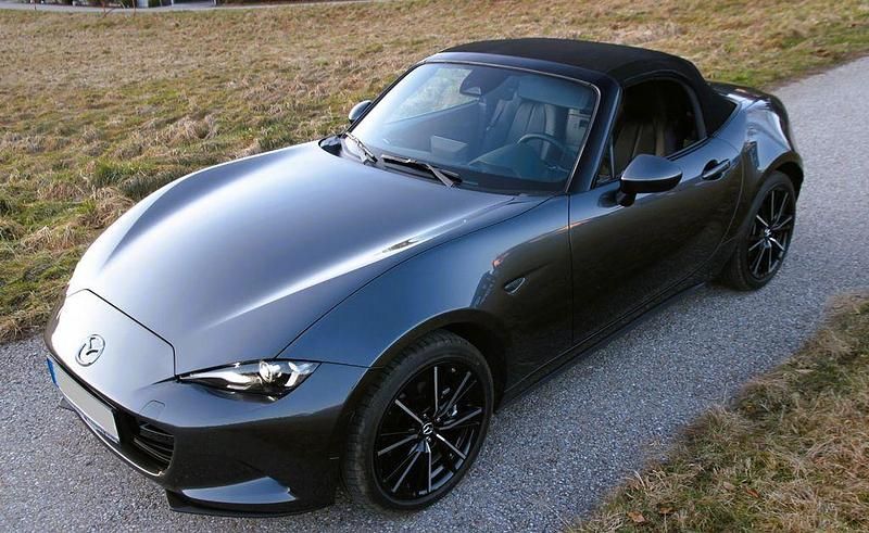 Gebraucht Mazda MX5 Exclusive 184 PS (135 kW) 2025 Grau Cabrio
