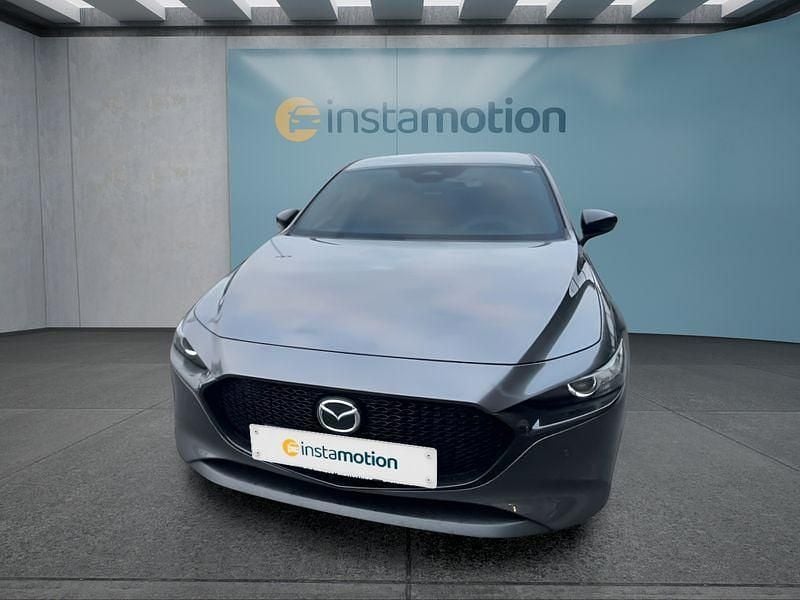 Neu Mazda 3 122 PS (89 kW) 2025 Grau Limousine
