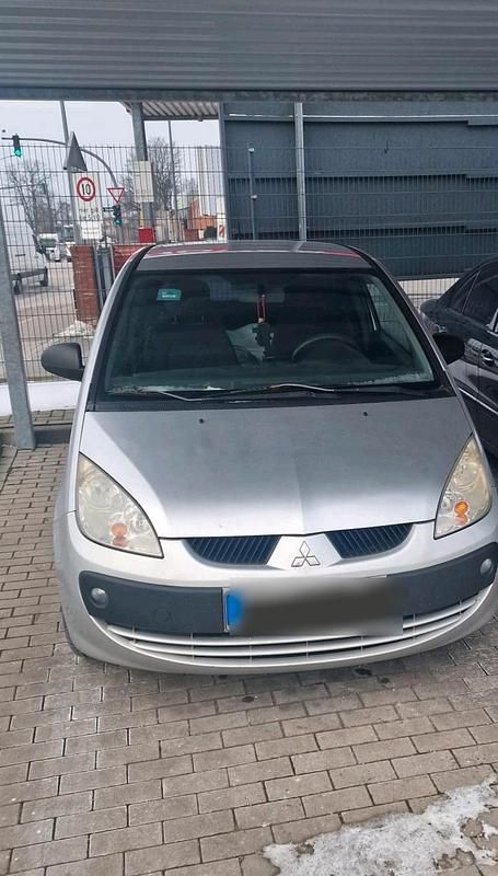 Gebraucht Mitsubishi Colt 70 PS (51 kW) 2007 Silber Limousine