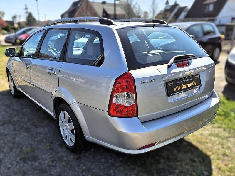 Gebraucht Chevrolet Nubira SE 109 PS (80 kW) 2010 Diamantsilber Kombi