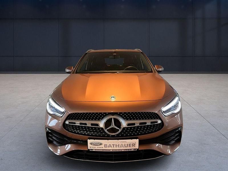 Gebraucht Mercedes GLA200 AMG line 163 PS (119 kW) 2022 Rosegold SUV