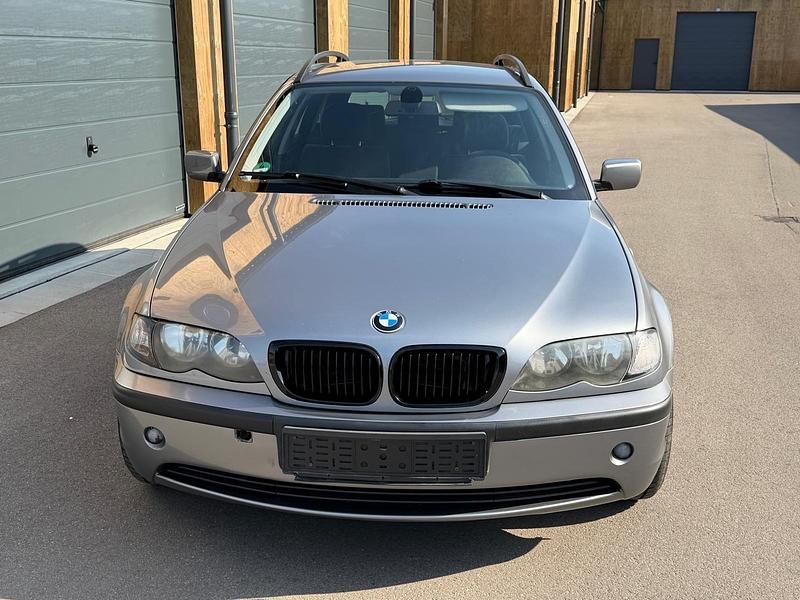 Gebraucht BMW 316 116 PS (85 kW) 2004 Grau Kombi