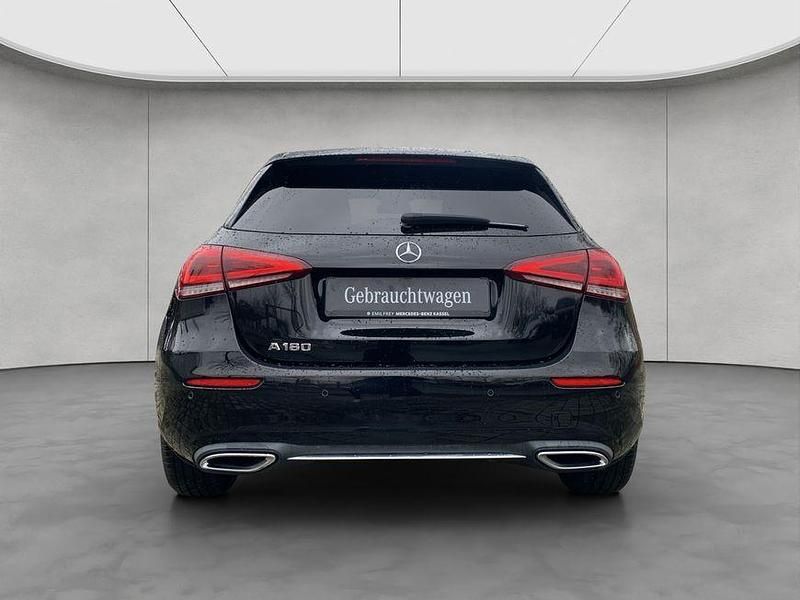 Gebraucht Mercedes A180 Progressive 136 PS (100 kW) 2020 Schwarz Limousine