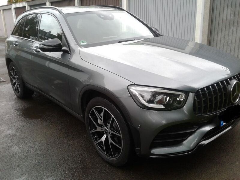 Grau Gebraucht 2021 Mercedes GLC400d AMG line SUV | 41.500 € (Fairer Preis) - Bild 1/4
