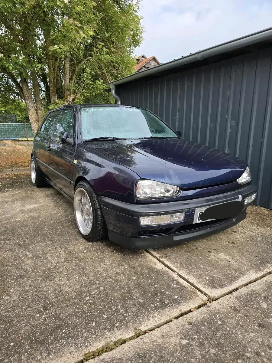 Gebraucht VW Golf 174 PS (127 kW) 1994 Violet Coupé