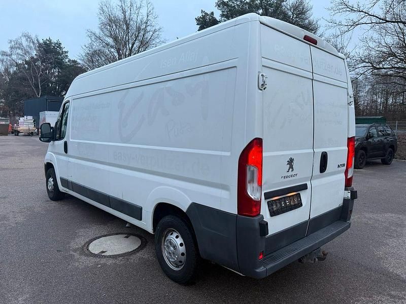 Gebraucht Peugeot Boxer 131 PS (96 kW) 2017 Weiß Van