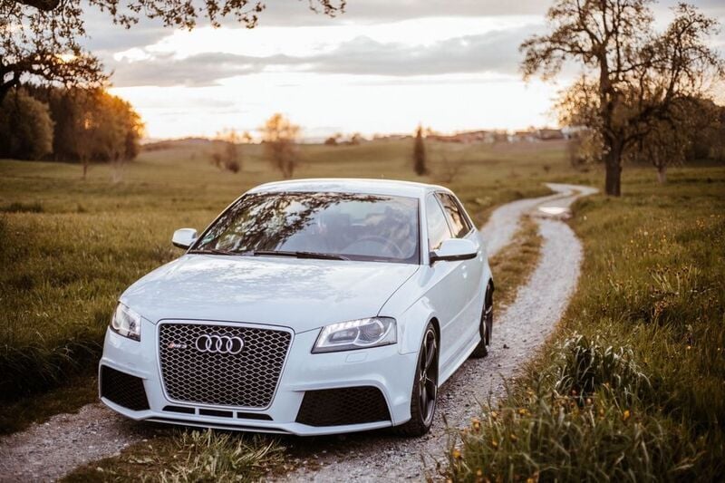 Grau Gebraucht 2012 Audi RS3 Performance Kleinwagen | 24.300 € (Guter Preis) - Bild 1/3