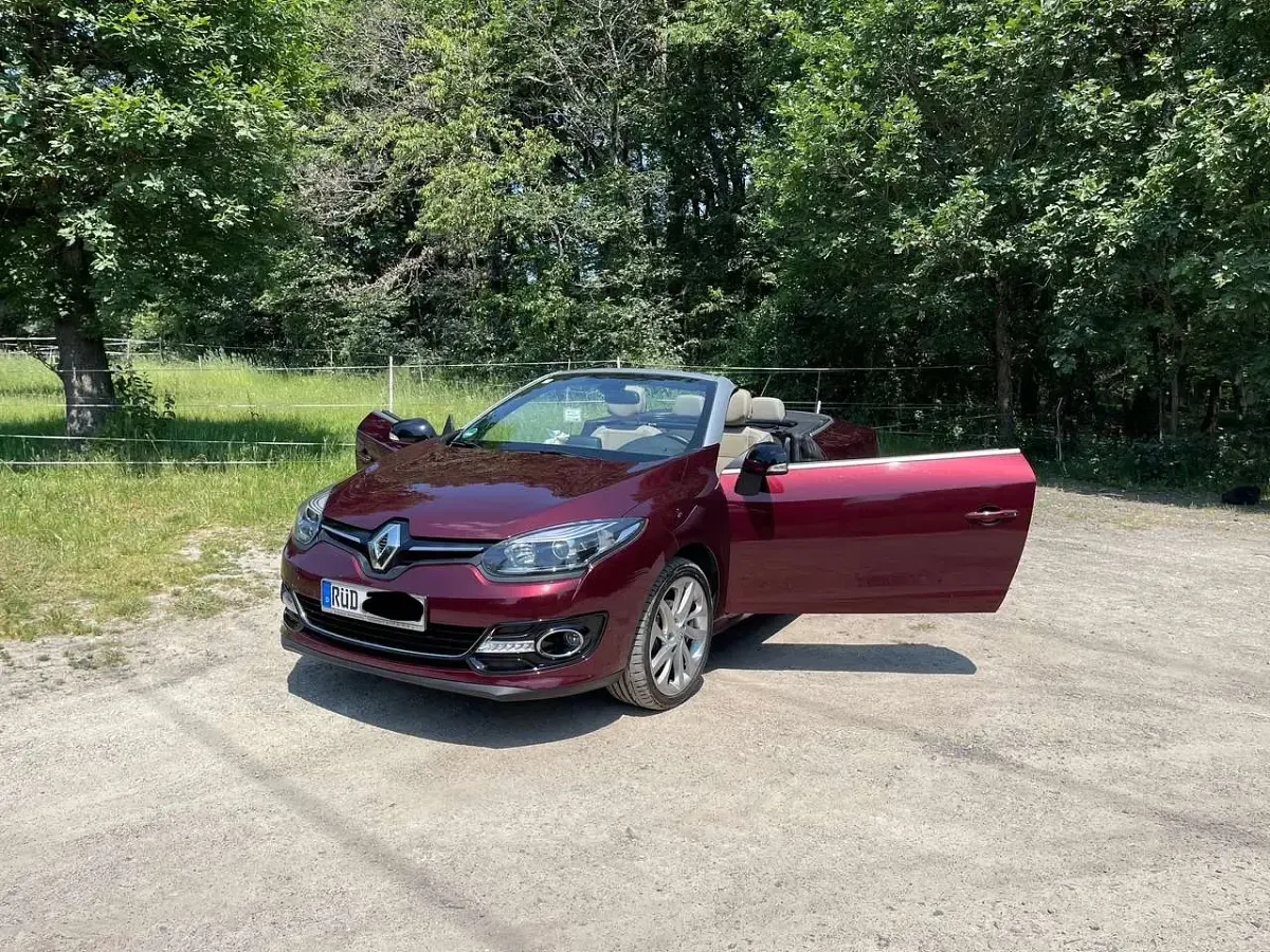 Gebraucht Renault Mégane Cabriolet 132 PS (97 kW) 2014 Rot Cabrio