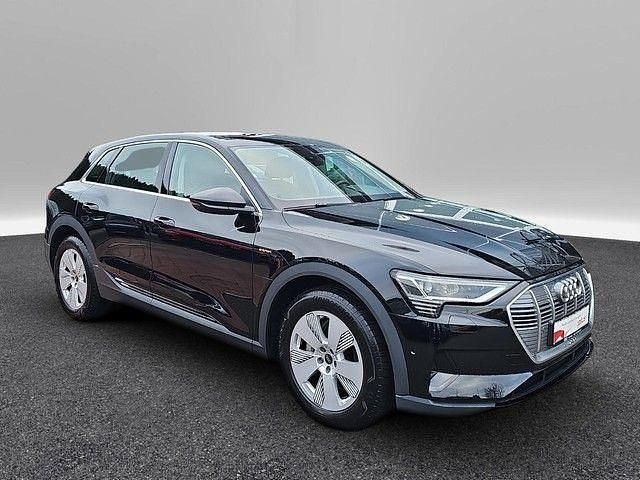 Gebraucht Audi e-tron 300 kW (408 PS) 2022 Brillantschwarz SUV