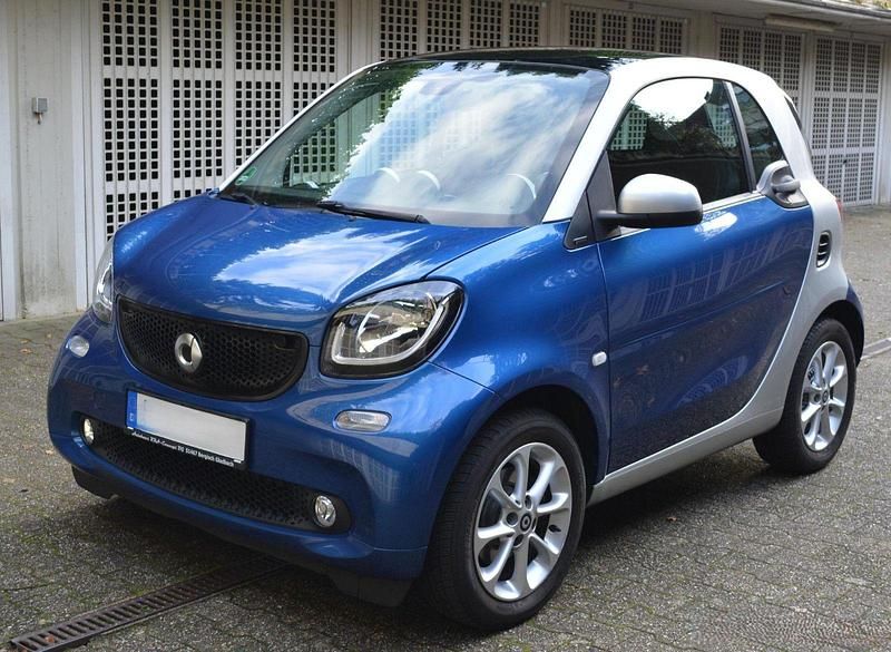 Blau Gebraucht 2016 Smart ForTwo Coupé Passion Coupé | 7.700 € (Guter Preis) - Bild 1/4