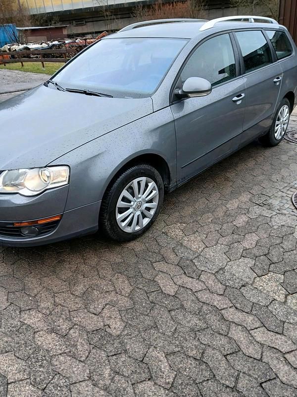 Gebraucht VW Passat 105 PS (77 kW) 2007 Grau Kombi